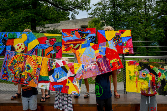 Was tut sich da im Frühlingswald?